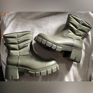 NWT Torrid Quilted Chunky Bootie Fall Winter Boots 10 W